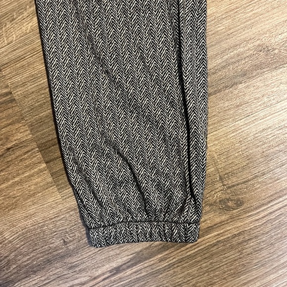 Herringbone black/white size small elastic waist jogger style pants - Picture 4 of 4